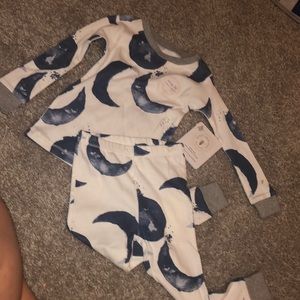 Burts bees night outfit